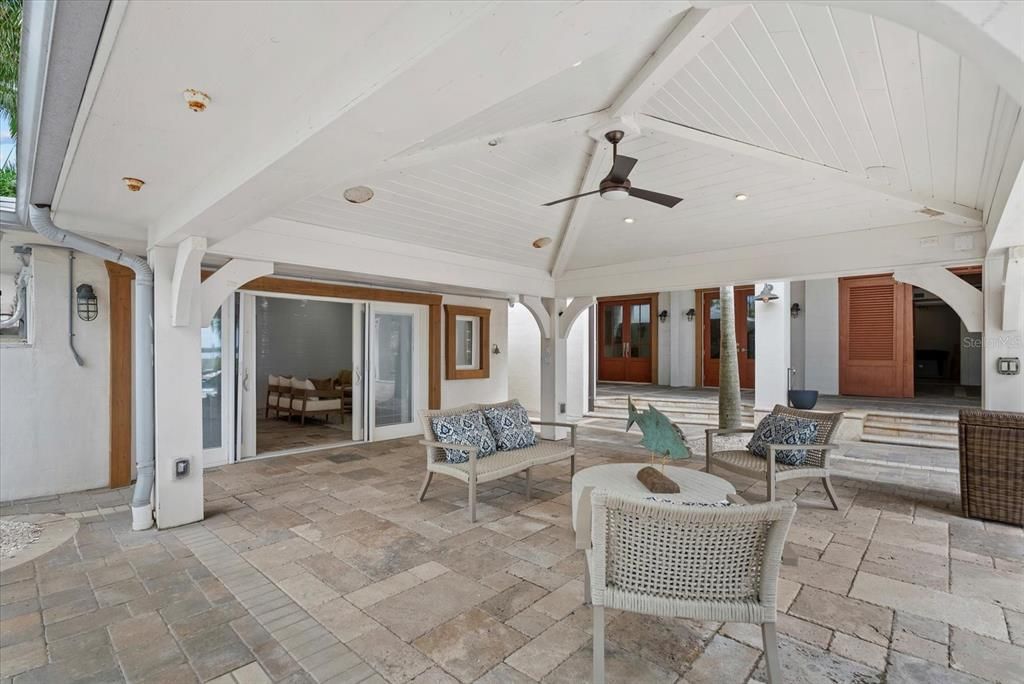 Exterior, Recessed Lighting