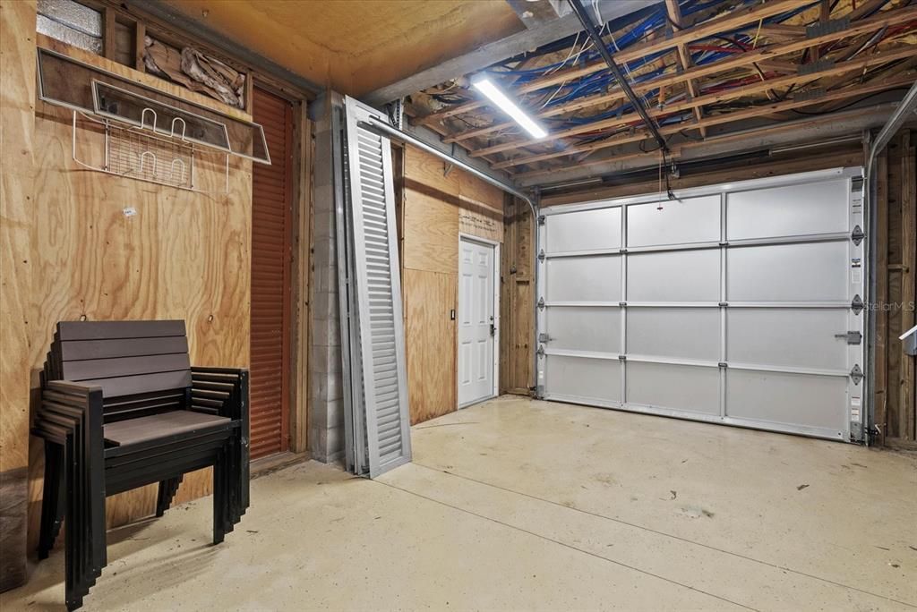 Garage, Interior, Wooden Walls