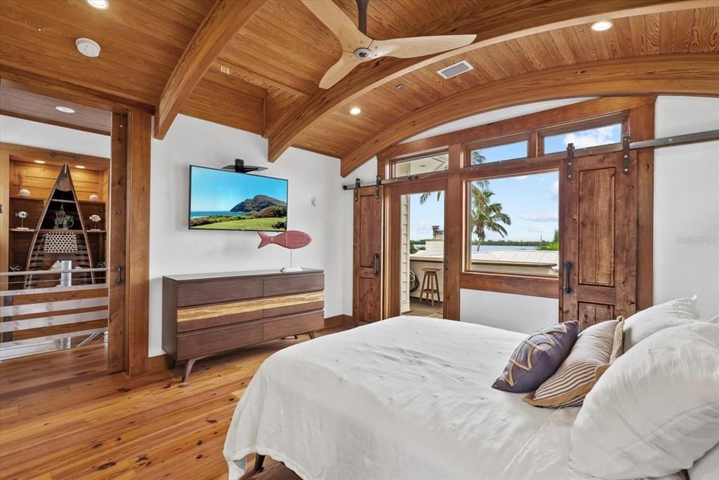 Bedroom, Interior, Recessed Lighting, Wooden Beams, Wooden Ceilings, Wood Texture Flooring