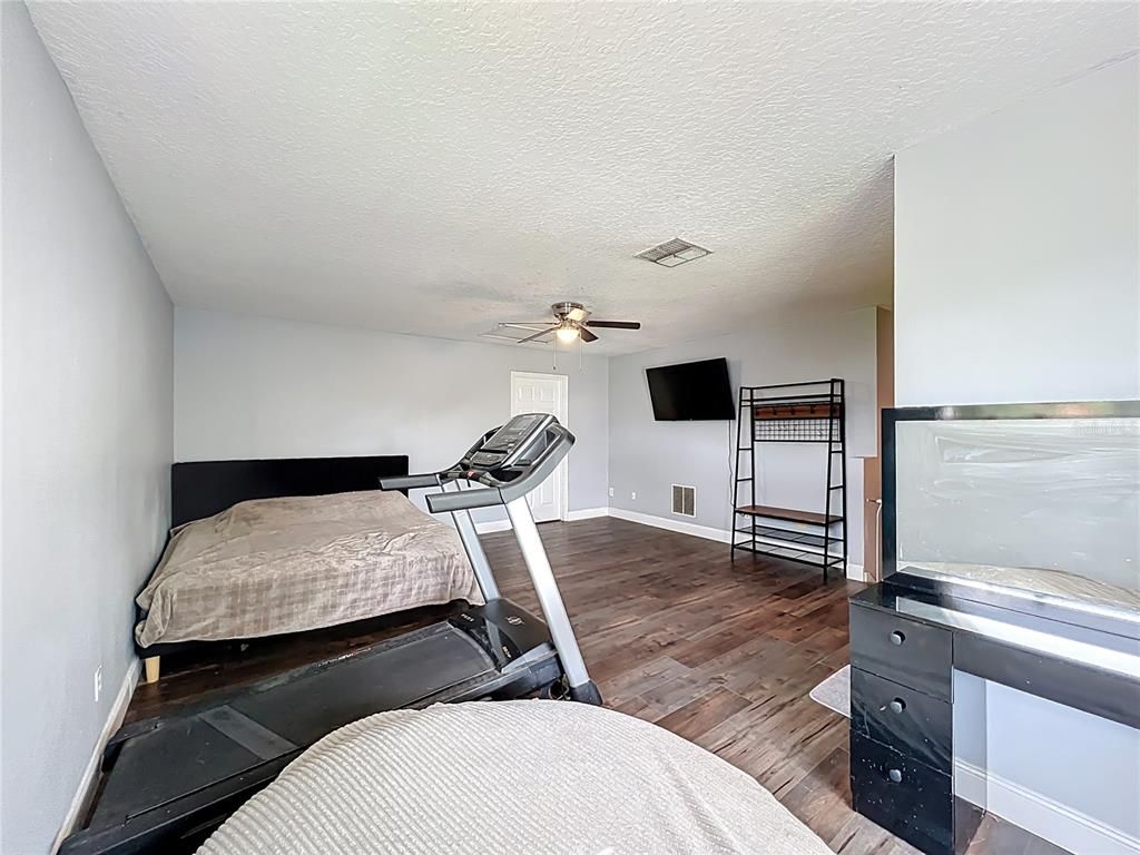 Bedroom, Fitness Equipment, Interior, Wood Texture Flooring