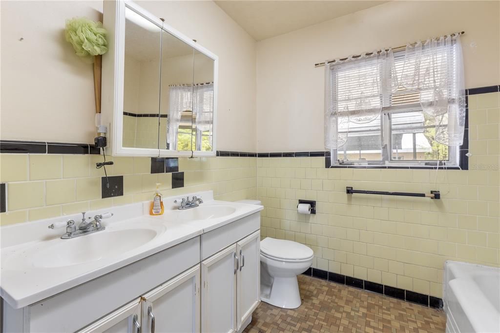 Bathroom, Dual Sink Vanities, Interior