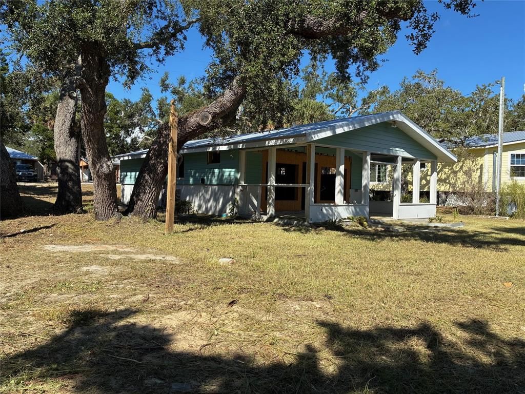 Backyard, Exterior