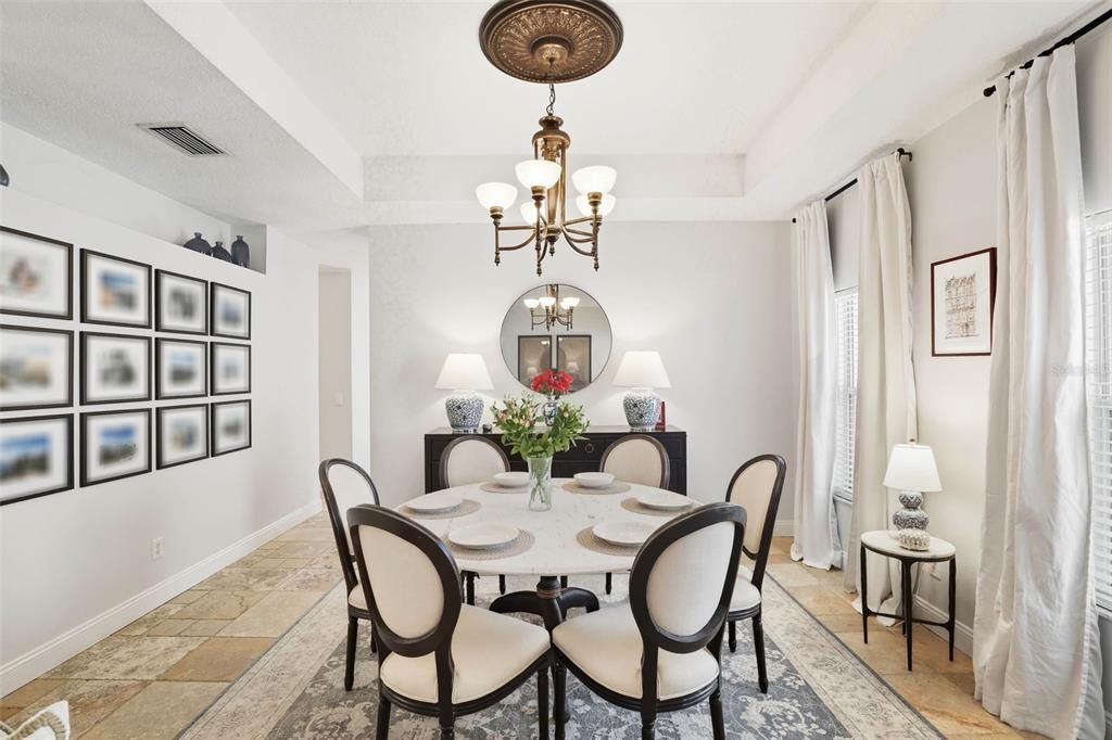 Chandelier, Dining room, Interior