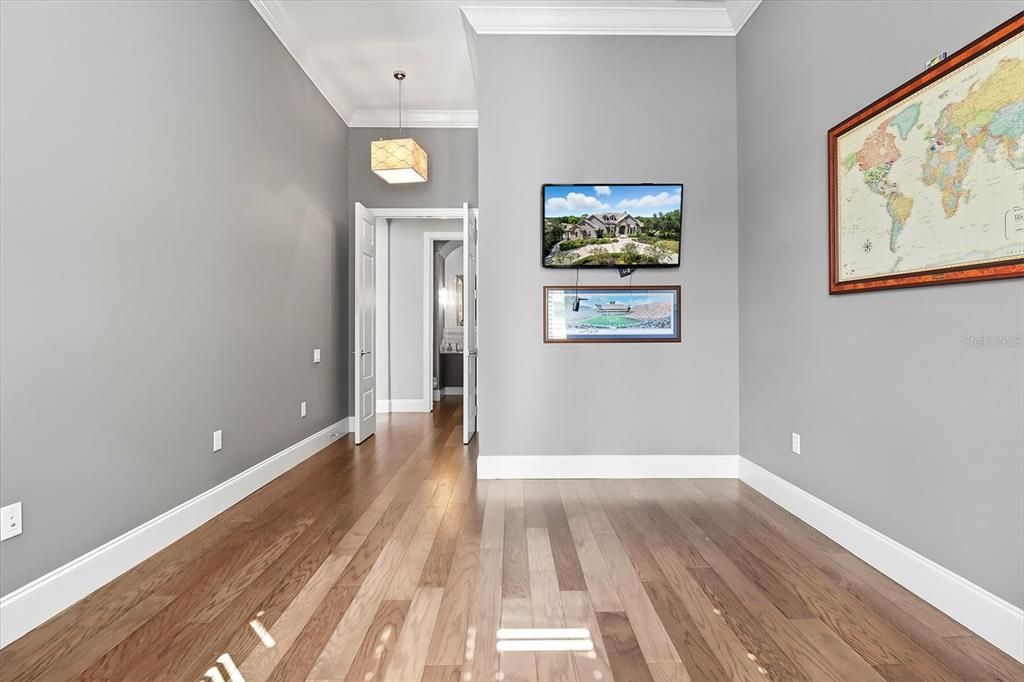 Empty room, Interior, Pendant Lights, Wood Texture Flooring