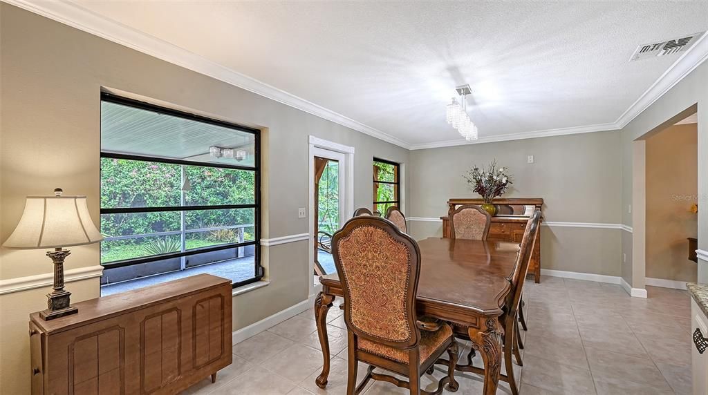 Chandelier, Dining room, Interior