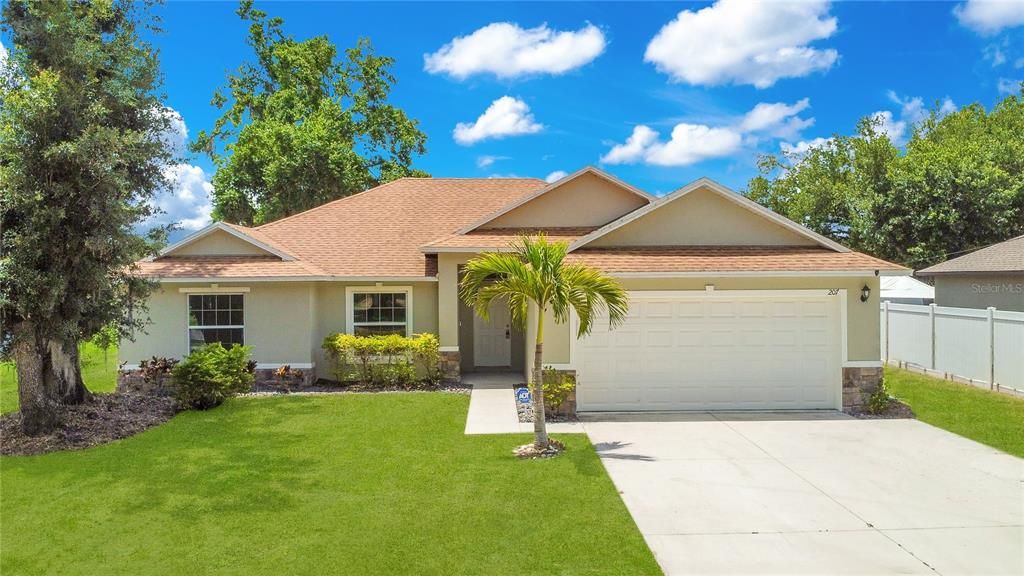 Attached, Backyard, Exterior, Facade, Ranch