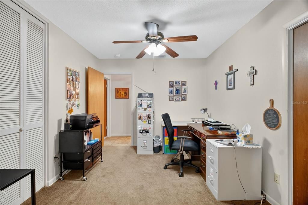 Home Office, Interior