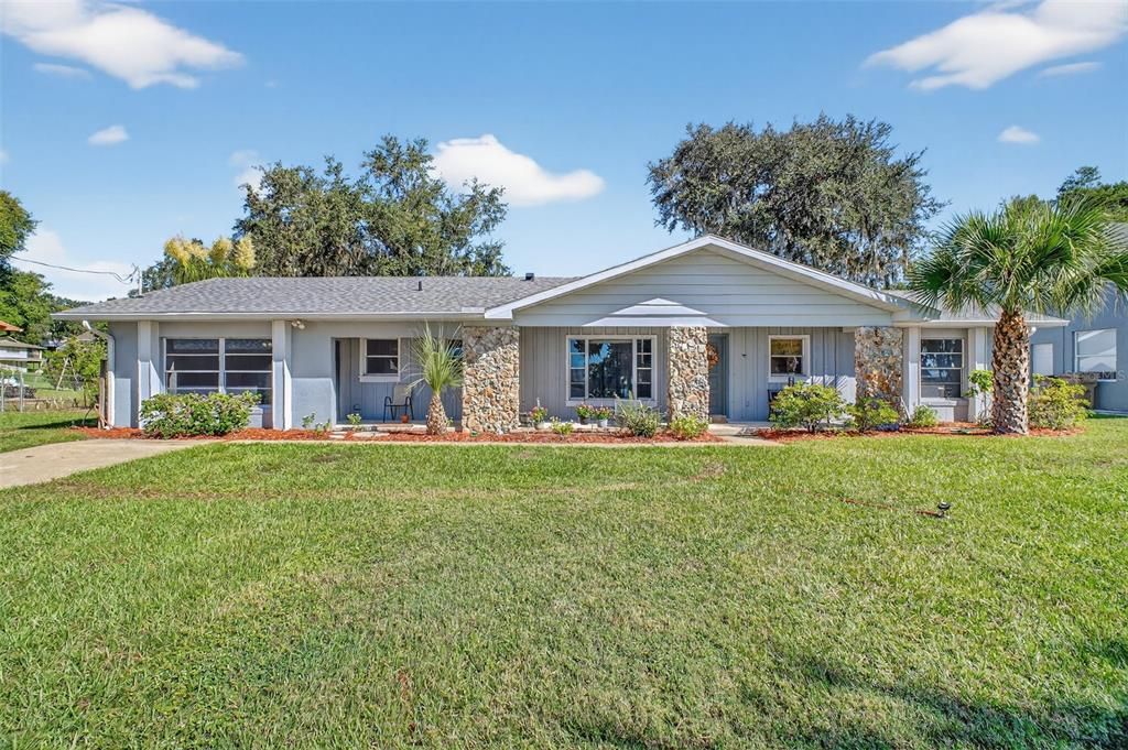 Backyard, Exterior, Facade, Ranch