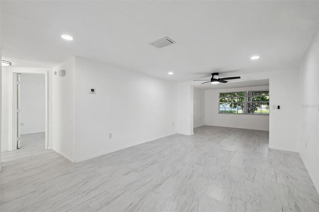 Empty room, Interior, Marble, Recessed Lighting