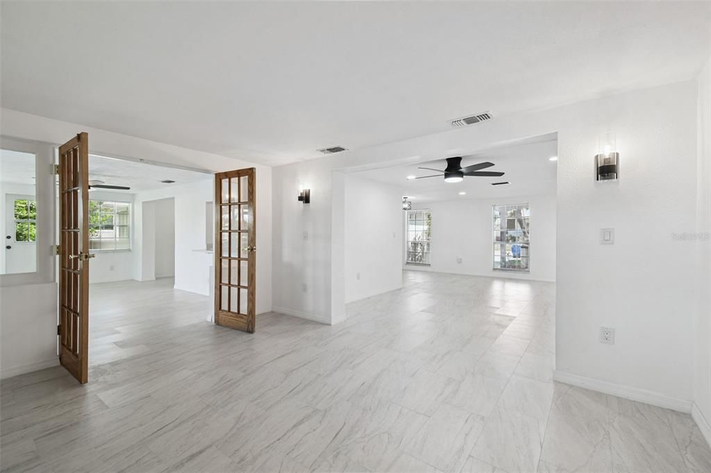 Empty room, Interior, Marble, Recessed Lighting