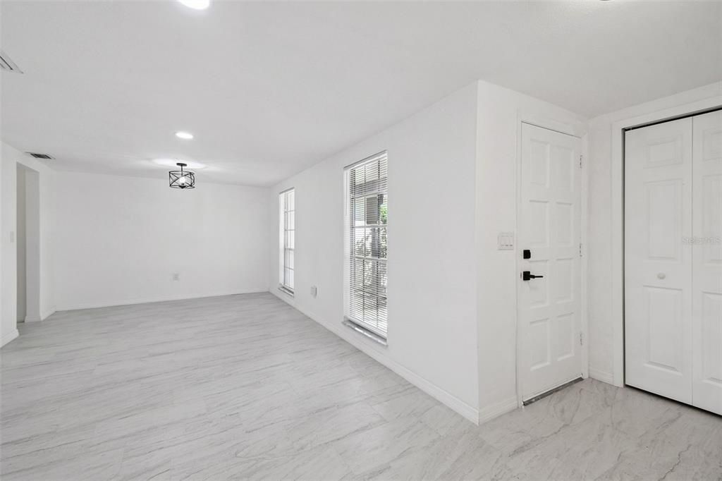 Empty room, Interior, Marble, Recessed Lighting