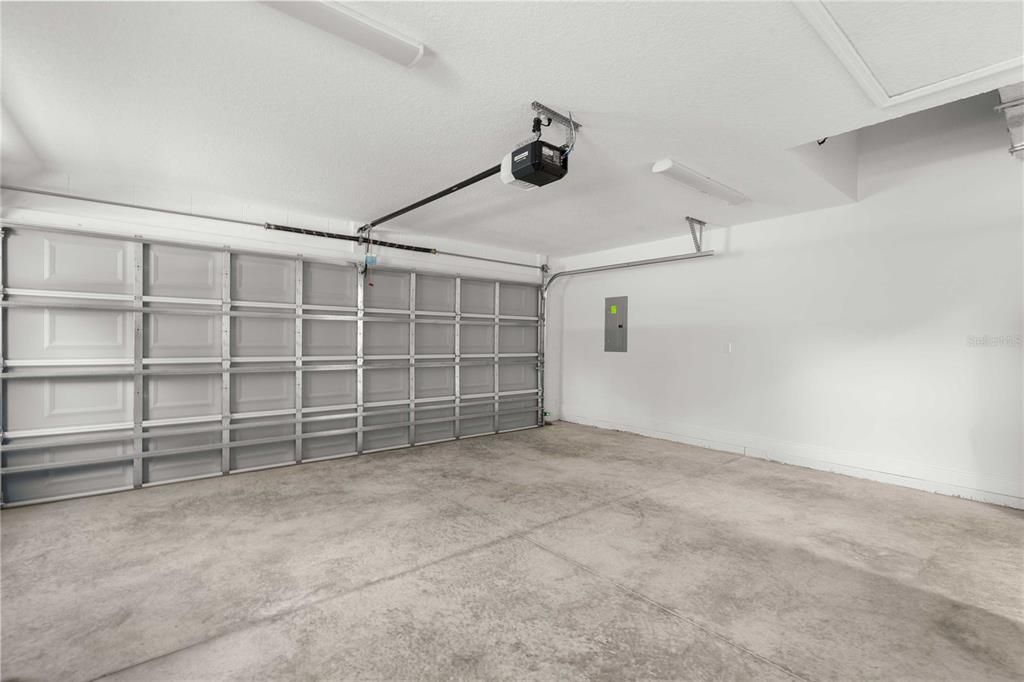 Garage, Interior