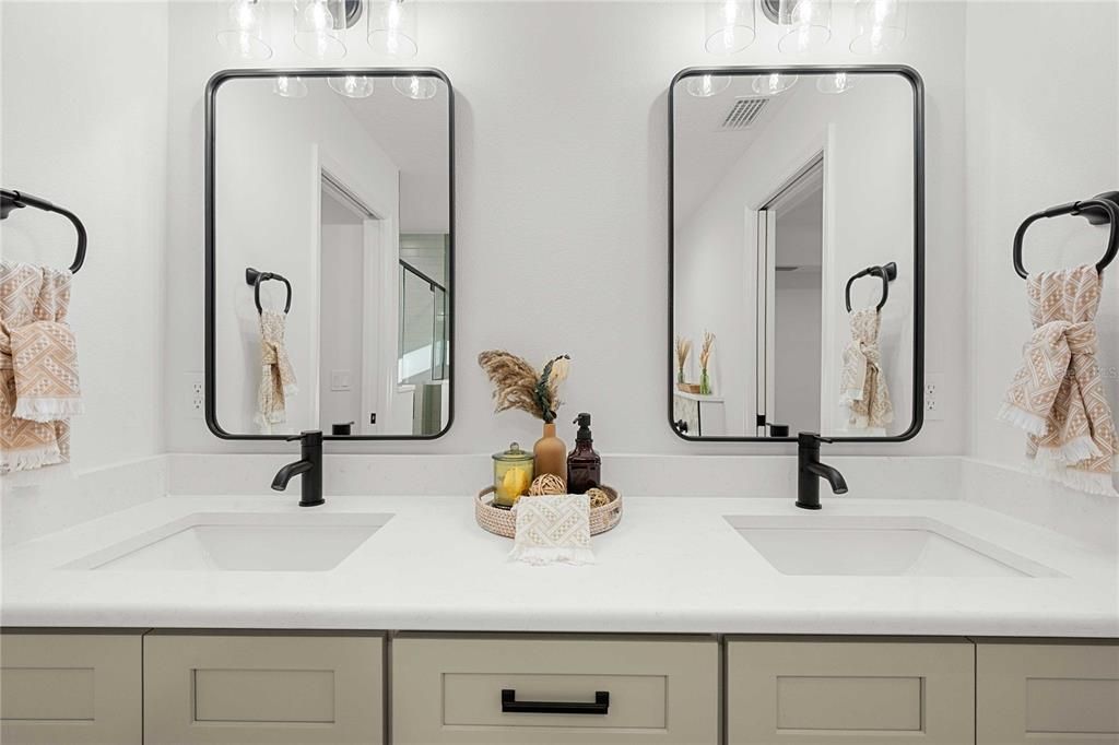 Bathroom, Dual Sink Vanities, Interior