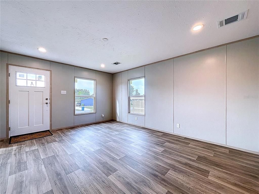 Empty room, Interior, Recessed Lighting, Wood Texture Flooring