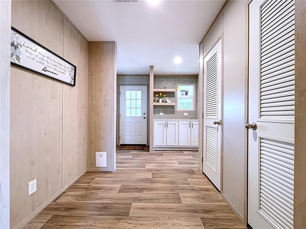 Empty room, Interior, Recessed Lighting, Wood Texture Flooring, Wooden Walls