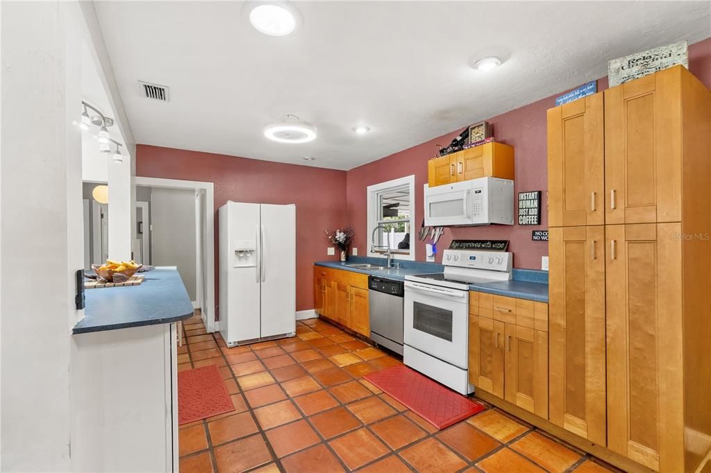 Interior, Kitchen, Recessed Lighting, Washer