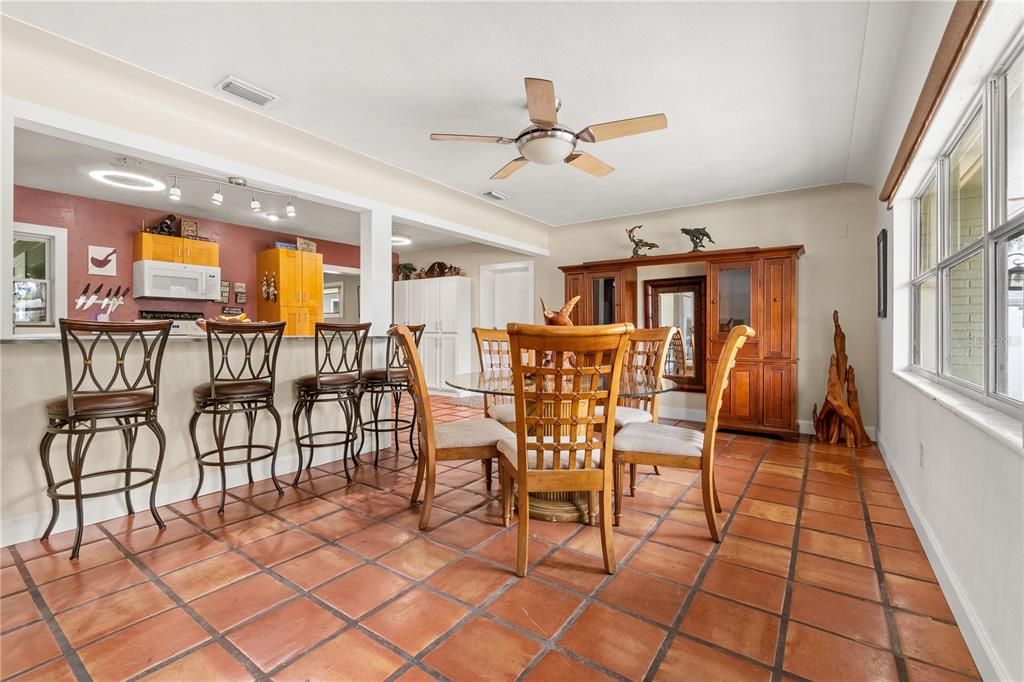 Dining room, Interior