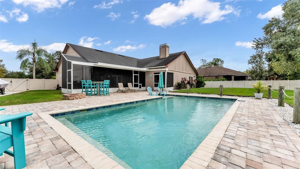 Exterior, Pool