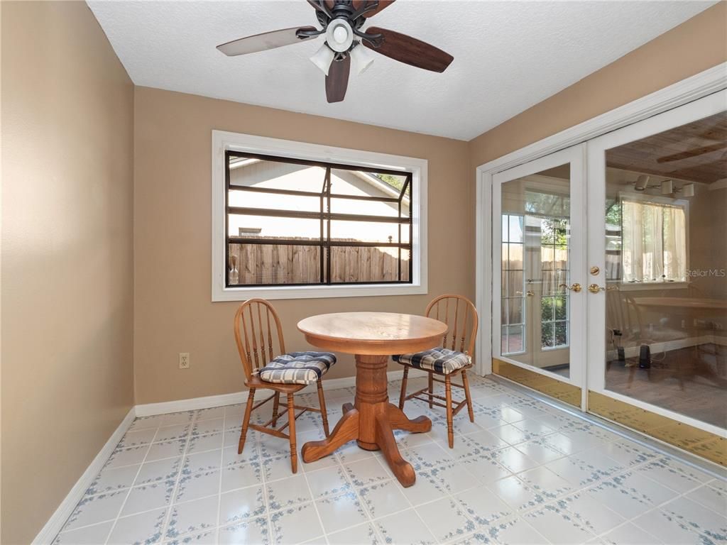Dining room, Interior
