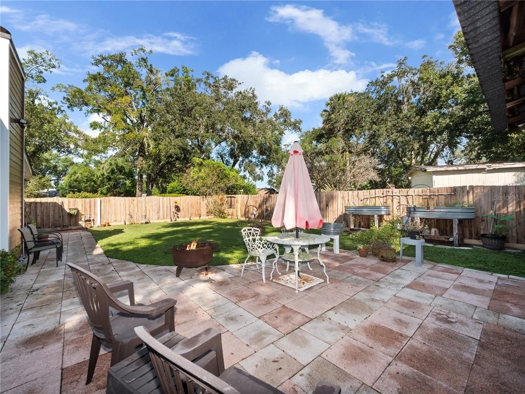 Backyard, Exterior