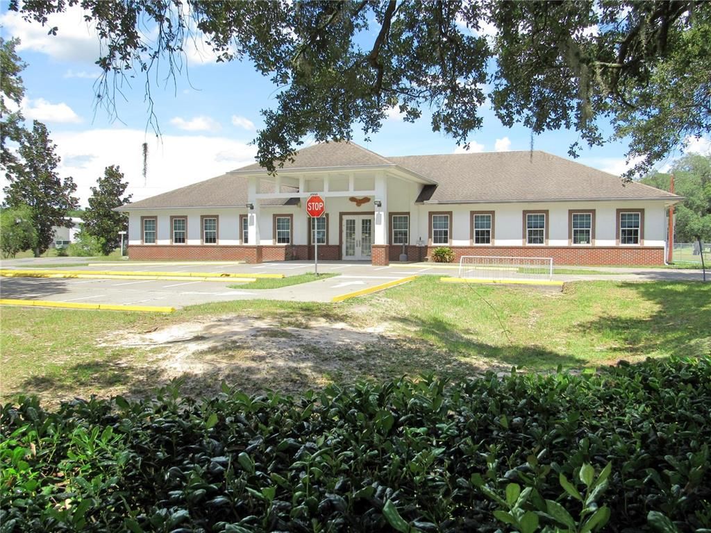 Backyard, Exterior, Facade, Ranch