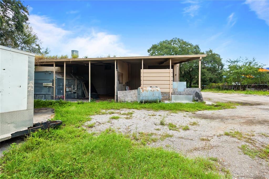 Backyard, Exterior