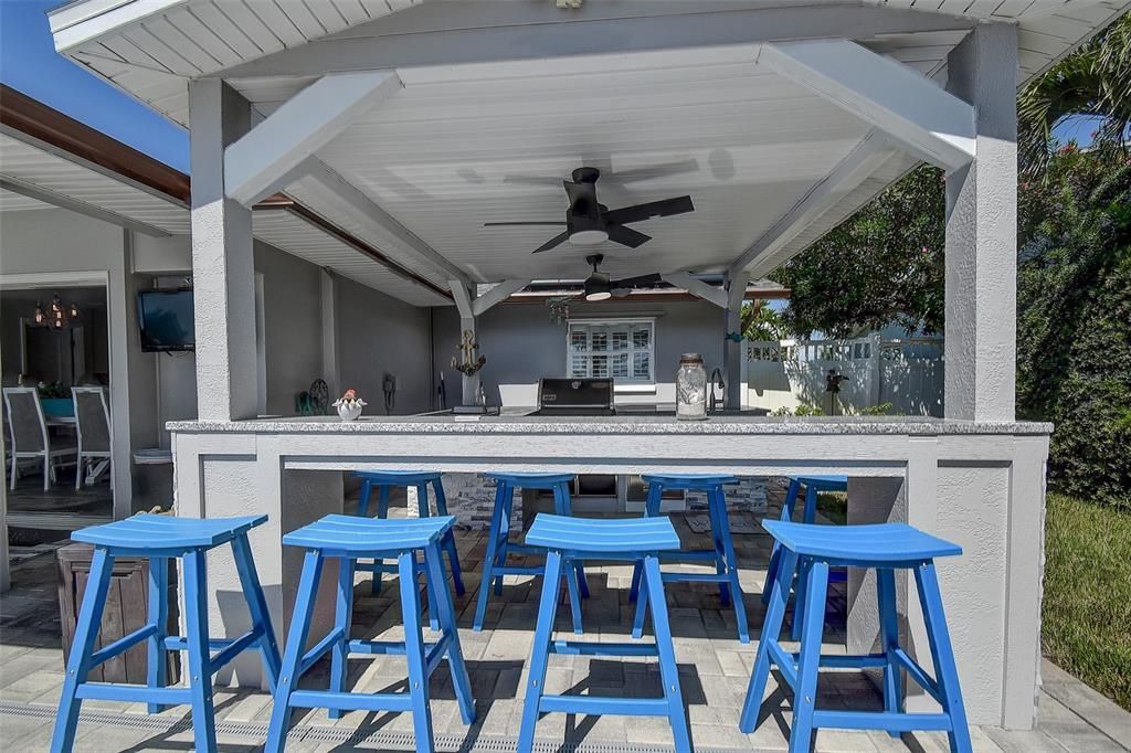 Exterior, Outdoor Kitchen