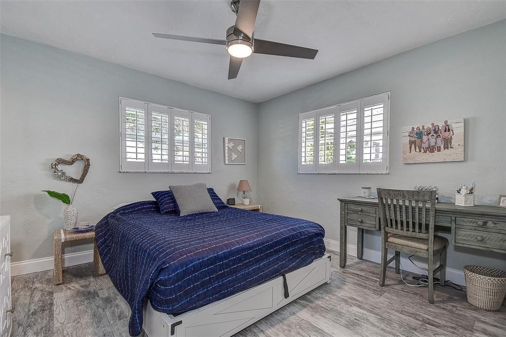 Bedroom, Home Office, Interior, Wood Texture Flooring