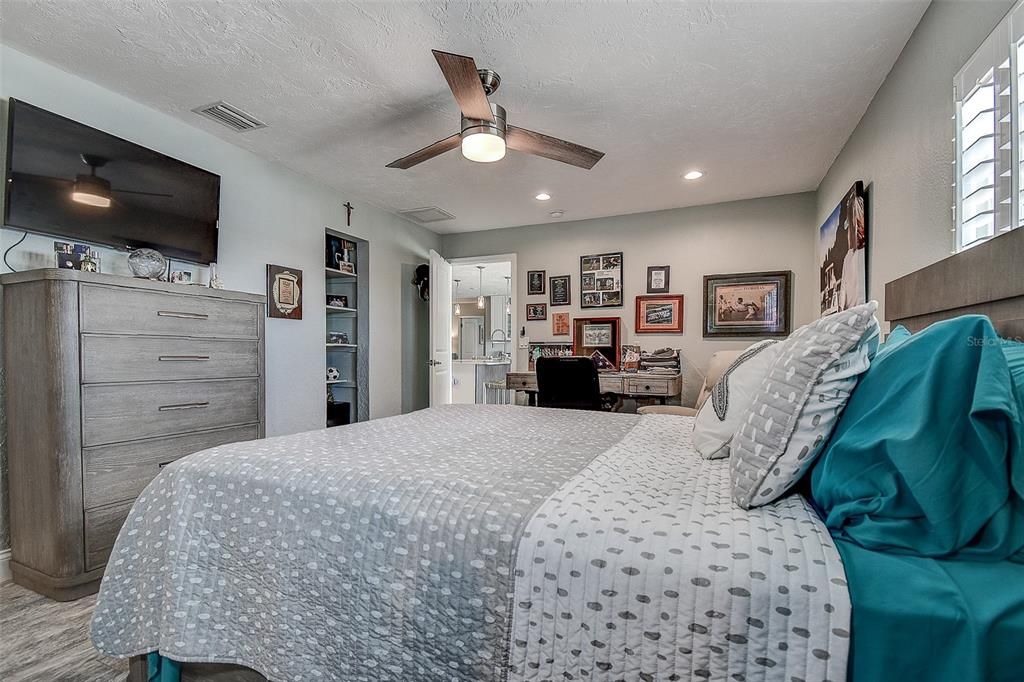 Bedroom, Home Office, Interior, Recessed Lighting