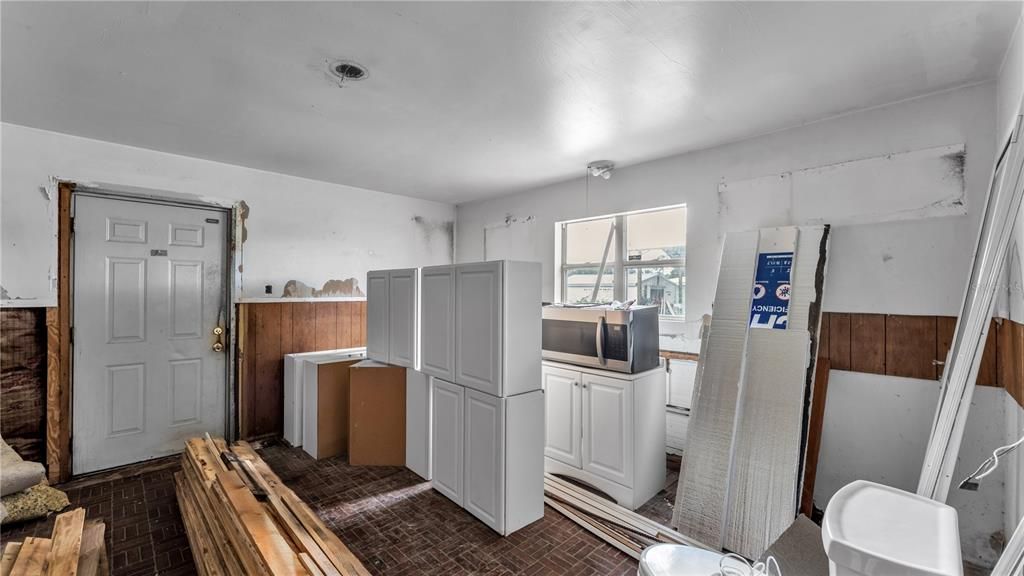 Interior, Washer