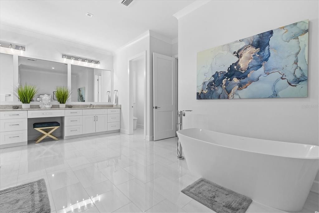 Bathroom, Dual Sink Vanities, Free Standing Baths, Interior, Recessed Lighting