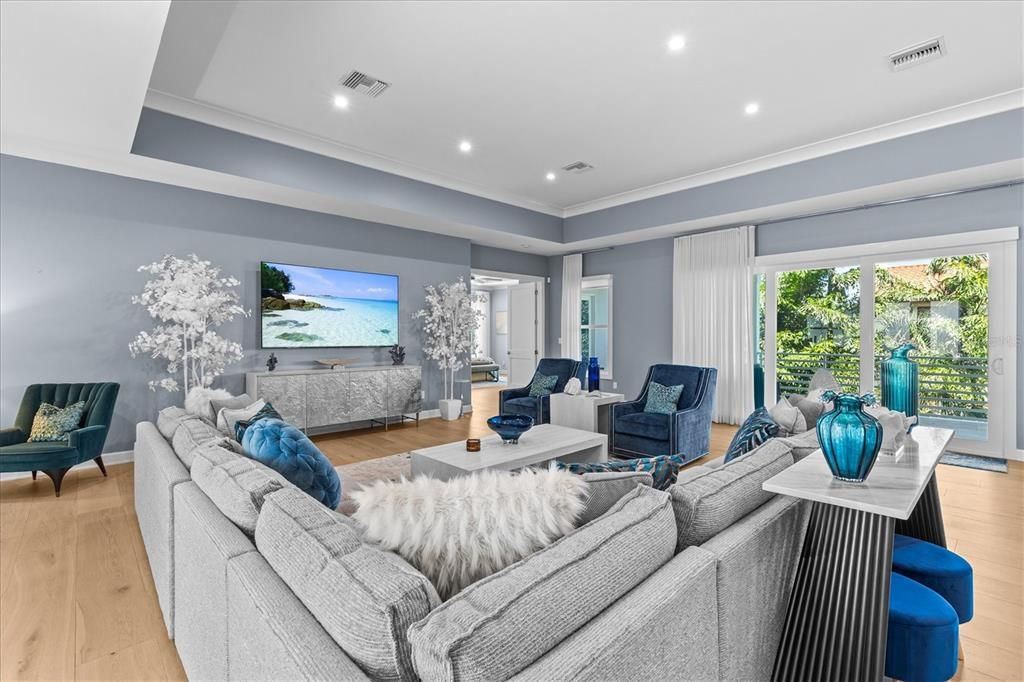 Interior, Living room, Recessed Lighting, Wood Texture Flooring