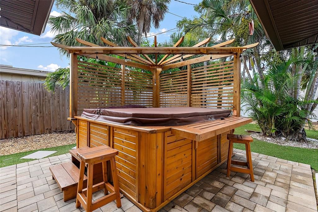 Exterior, Hot Tub