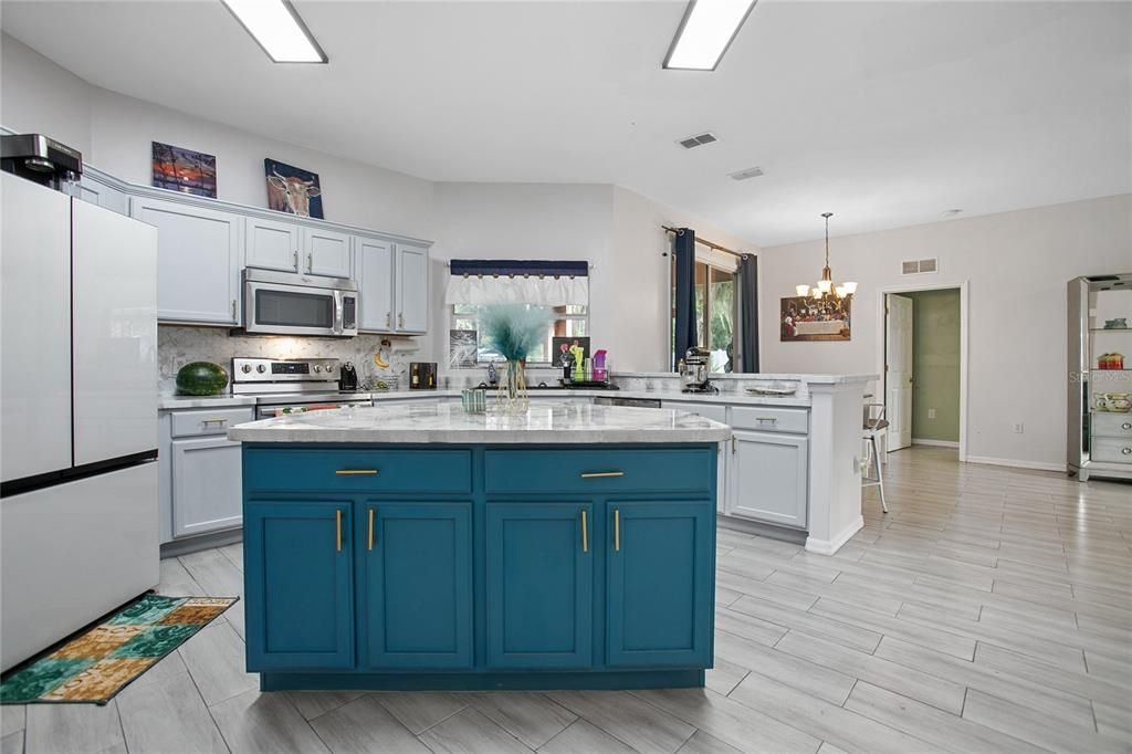 Chandelier, Interior, Kitchen, Stainless Steel Appliances, Wood Texture Flooring