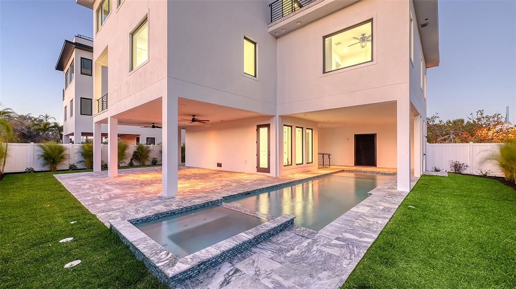 Exterior, Pool
