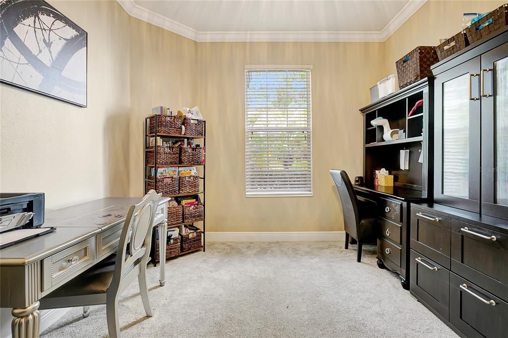 Home Office, Interior