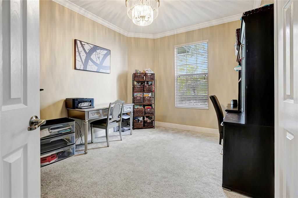 Home Office, Interior