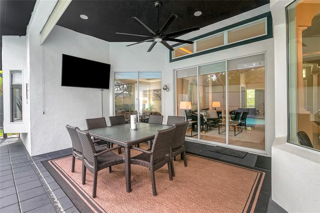Dining room, Interior, Recessed Lighting