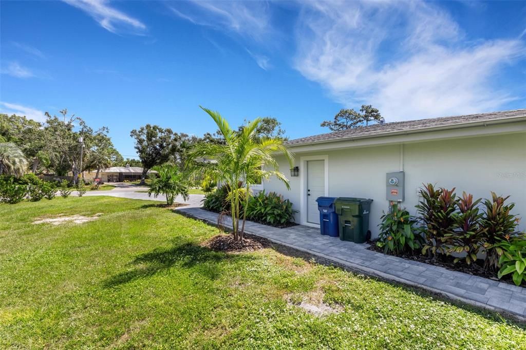 Backyard, Exterior