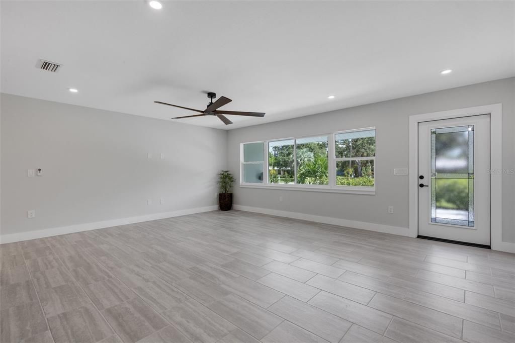 Empty room, Interior, Recessed Lighting, Wood Texture Flooring