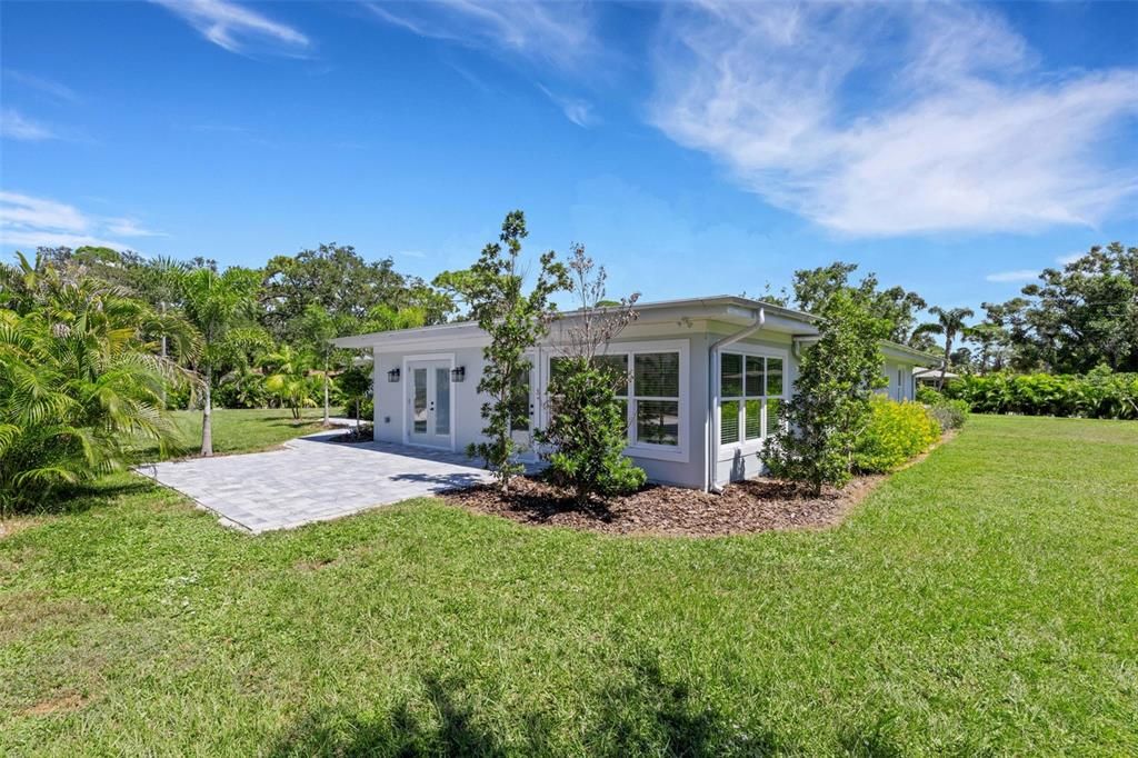 Backyard, Exterior