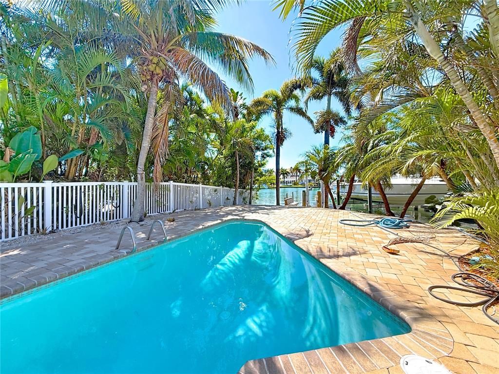 Exterior, Pool, Water