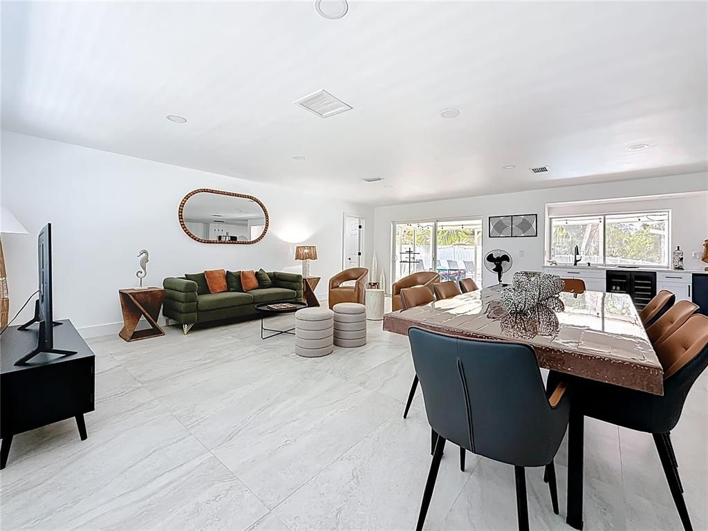 Dining room, Interior, Living room, Marble, Recessed Lighting