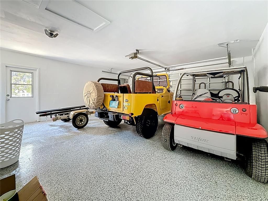 Garage, Interior