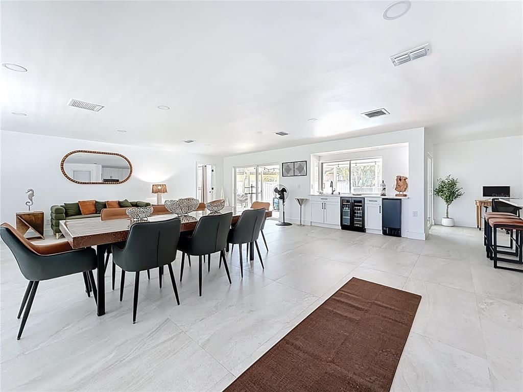 Dining room, Interior, Kitchen, Recessed Lighting