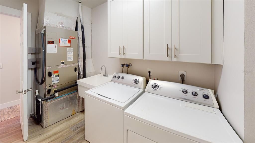 Interior, Washer, Wood Texture Flooring