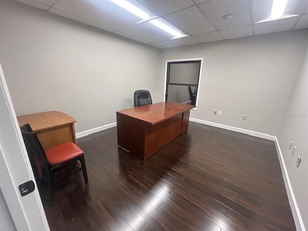 Home Office, Interior, Recessed Lighting, Wood Texture Flooring