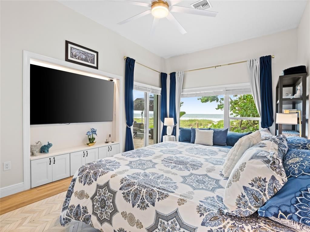 Bedroom, Interior, Water, Wood Texture Flooring