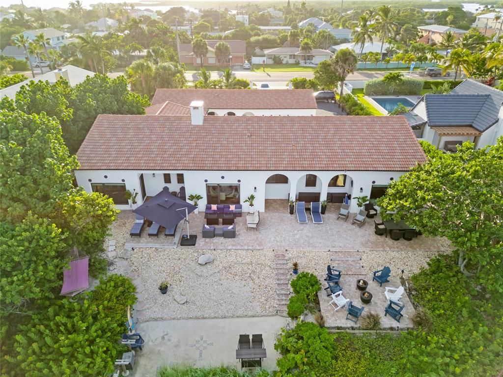 Exterior, Drone