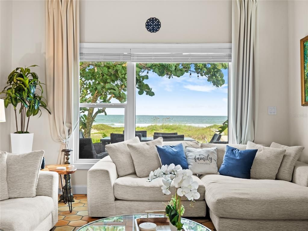 Interior, Living room, Water